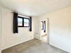 Bedroom- click for photo gallery